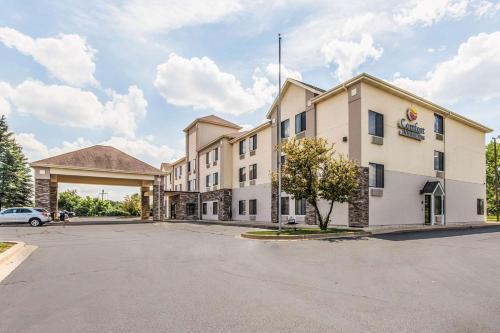Hotel Baymont Inn & Suites - North Aurora