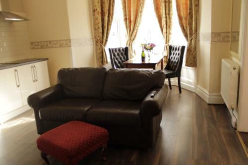 Hostal Clifton Villa Guest House