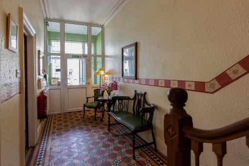 Hostal Clifton Villa Guest House