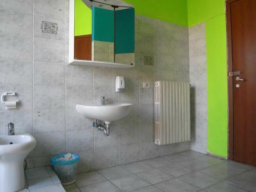 Hostel California