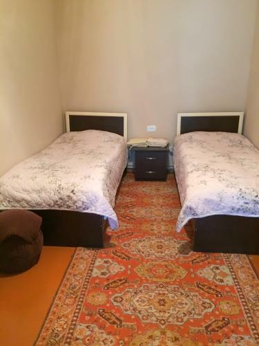 Hostal Tatev Emma B&B