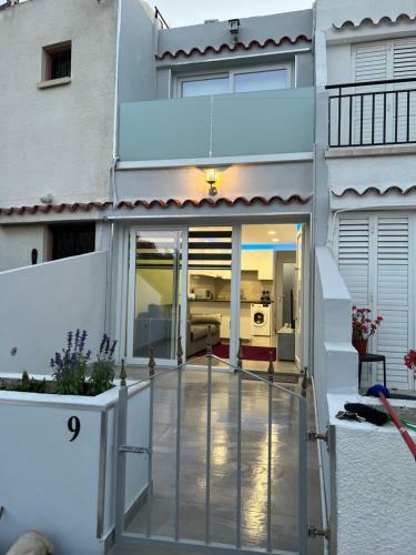 Luxurious Maisonette Near The Beach