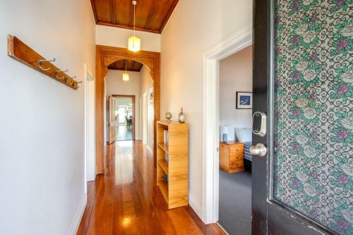 Coastal Villa - Napier Holiday Home