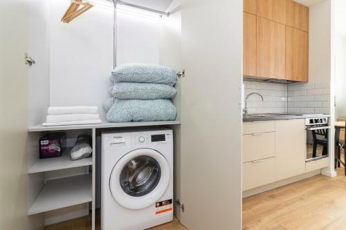 Top Street One Apartments, By Cohost