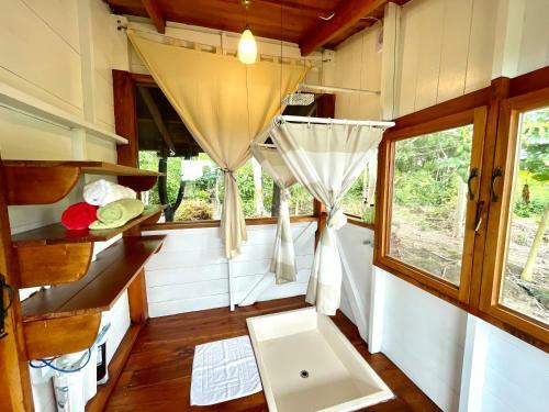 Villa Unique Wooden Cabin With Stunning Views