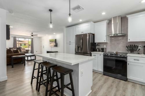 3 Bdrm Near Spring Training & Golf W/ Pool & Games