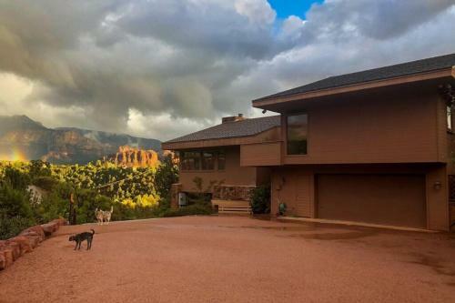 Palisades Villa