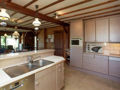 Vintage Villa With Private Garden In Rendeux