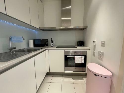 Pass The Keys Studio Apartment In The Iconic Cube