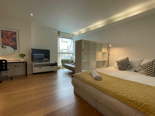 Pass The Keys Studio Apartment In The Iconic Cube