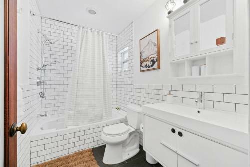 Villa Beverly Grove Spanish Oasis With Pool & Parking