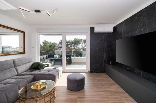 Luxury Apartment Santini