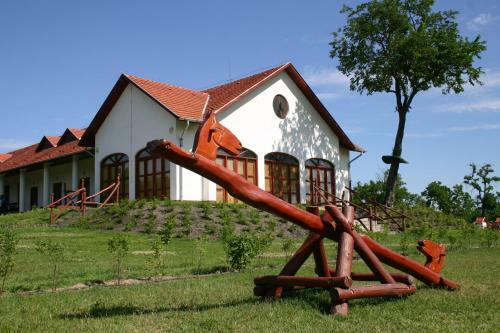 Sarl�spuszta Club Hotel
