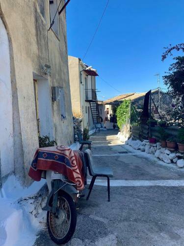 Pelekas Olive Grove Glamping Oasis No4