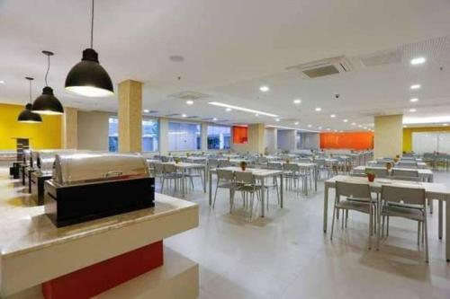 Apartamento No Ol�mpia Park Resort (Melhor Pre�o!)