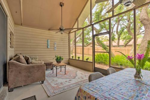 Gorgeous Home Sunroom About 3 Mi To Beach Hike!
