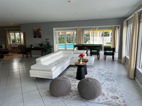 Apartamento Waterfront 4br 3b,intercoastal,pool,5 Min Walk 2 Beach