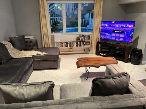 Apartamento Waterfront 4br 3b,intercoastal,pool,5 Min Walk 2 Beach