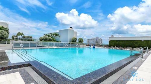 Posada Beachfront Resort Infinity Edge Swimming Pool Hot