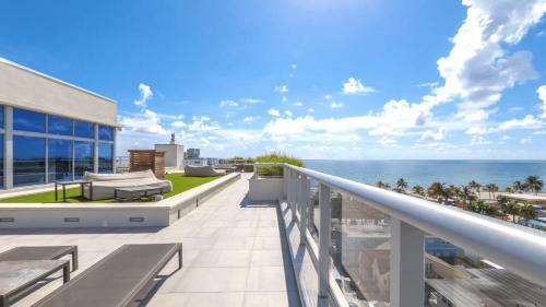 5 Resort Rooftop Pool Front Ocean