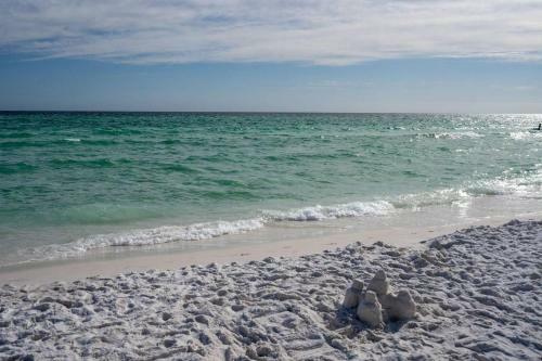 Crystal Dunes 204 By Destin Getaways