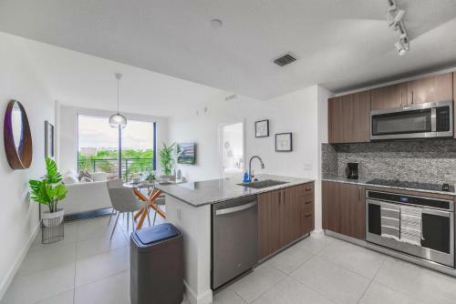 Apartamento Cozy 1-1 Br Steps From Downtown Doral Park