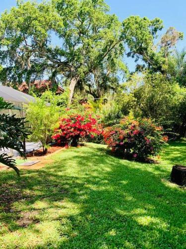 *coastal Beautiful Pool Home All To Yourself! *