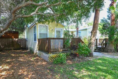 Vilano Cottage Unit A