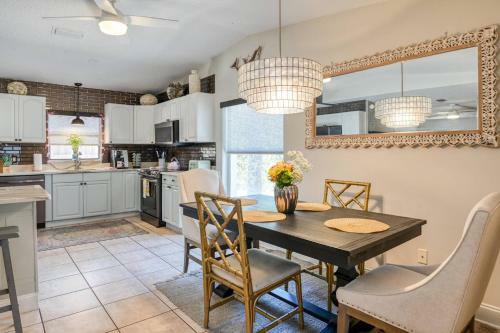 Butler Beach Bungalow