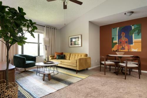 Wanderjaunt - Grande Oasis Luxury Apartments