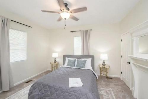 Renovated Spacious Home - Sleeps 9