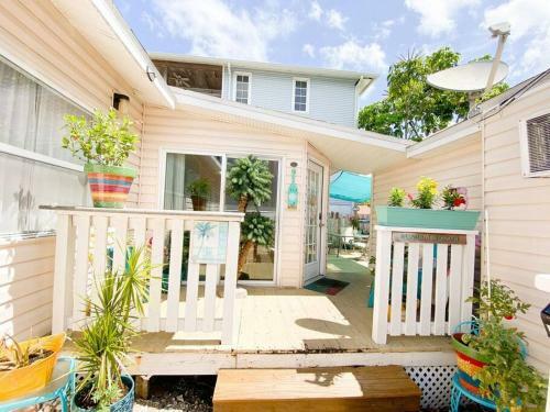 Sunset Beach Cottages - 2 Bedroom