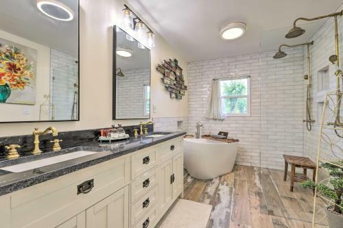 Idyllic Stockbridge Escape With Grill And Views!