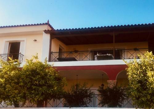 Lagonisi House