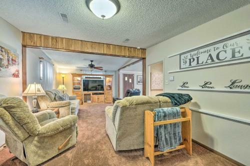 Caldwell House With Grill About 1 Mi To Downtown!