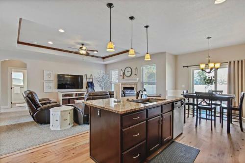 Sun Filled 3 Bedroom Meridian Home
