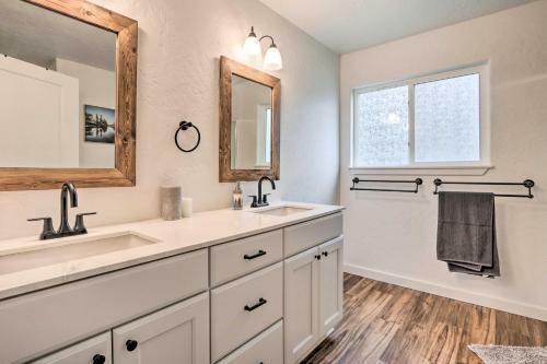 Spacious Sun-up Bay Cabin, 10 Min To Downtown Cda!