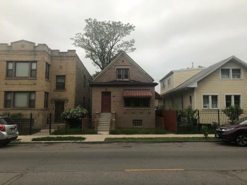 A Hidden Gem, Only 10 Mins To Downtown Chicago!