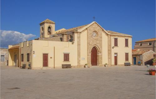 Stunning Home In Noto With 2 Bedrooms