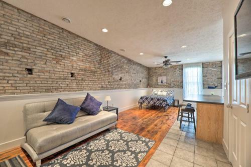 Apartamento Quaint Lowell Studio Near Shopping And Dining!