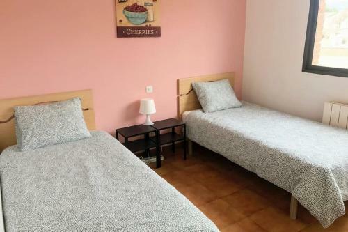 Entire Cottage With Swimming Pool And Bbq