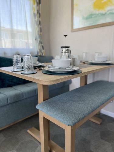Caravan Bay - 2 Bed With Hot Tub, Paignton, Hoburne Devon Bay