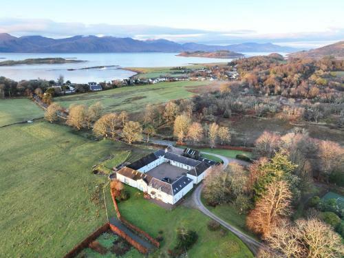 Steading Cottage - 50m From The Beach