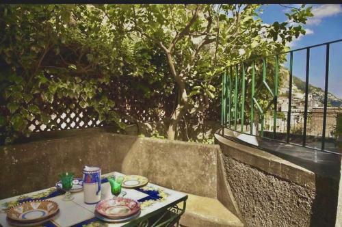 Beautiful 2-bed House In Positano Main Square Area
