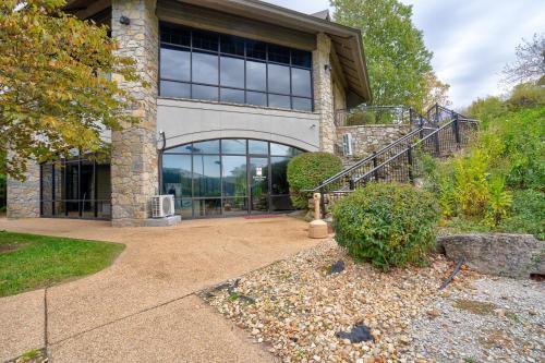 The Lodge On The Creek
