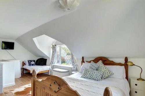 Beautiful Character Cottage, 1 Mile From The Beach