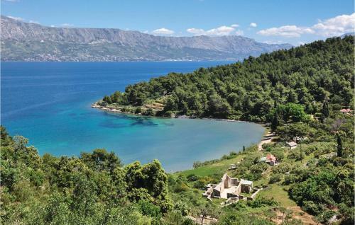 Holiday Home Pucisca Gospe Lurdske