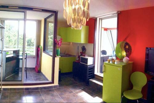 Nice Renovated Apartment Near The Beaches