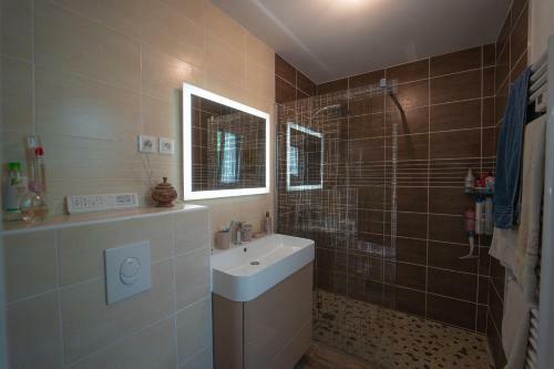 Villa Olivine By Precious Houses
