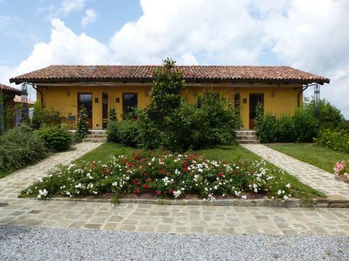 La Corte Di Langa Alloggio Ambra